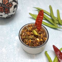 A picture of Cluster Bean Thecha.