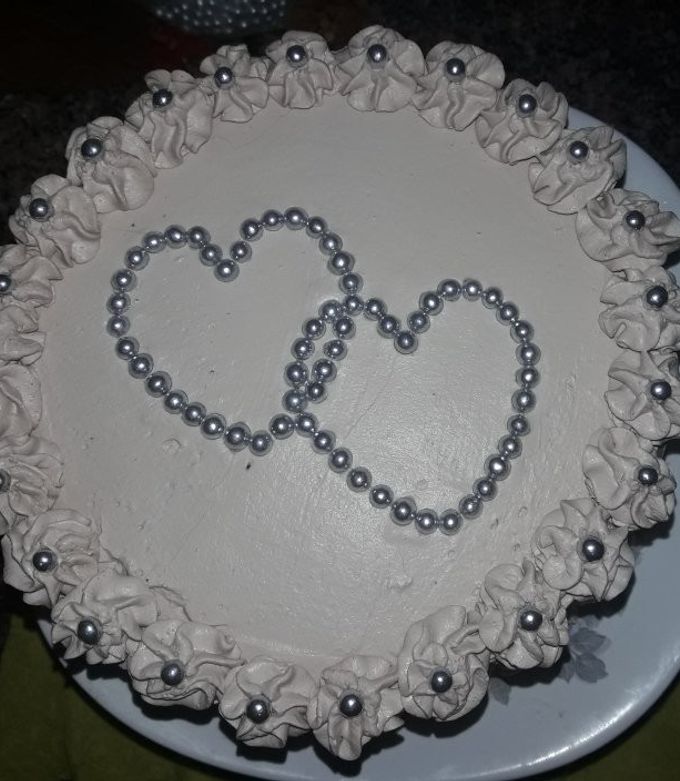 Una foto de Torta aniversario y San Valentin