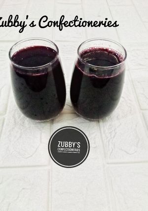 A picture of Hibiscus drink (zobo).