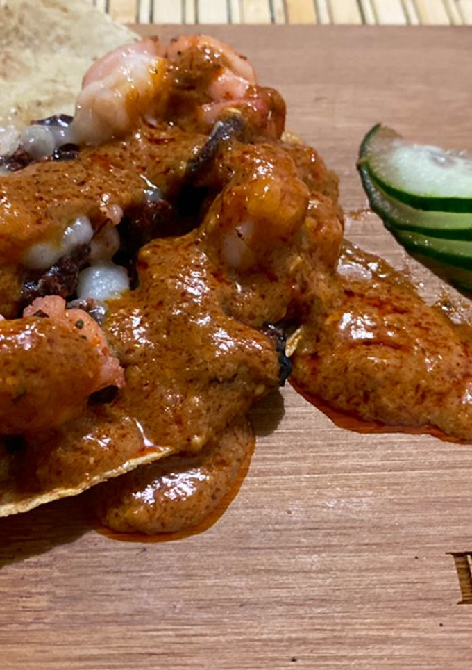 Una foto de Taco de pulpo camarón y queso!