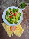 Tumis Broccoli & Tomat Cherry