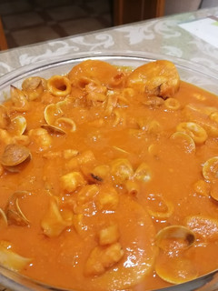 Una foto de Medallones de merluza en airfryer en salsa de pimientos del piquillo