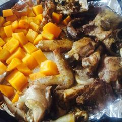 A picture of Chicken and butternut squash.
