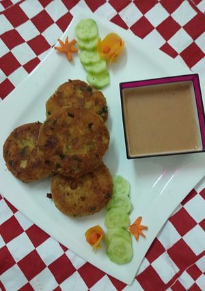 A picture of Vegetable, Chicken and Macaroni Kabab.