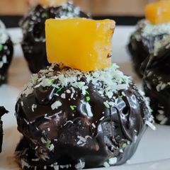 A picture of 😋Double Coated Choco Truffles With Crushed Up Oreo Cookies😋.