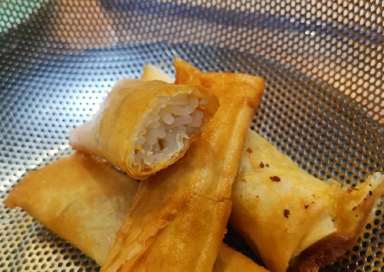 Lumpia or risol bihun / sohun / soun, Indonesian food, cemilan