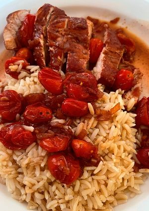 Φωτογραφία της συνταγής Φιλέτο κοτόπουλο με κόκκινο κρασί και ντοματίνια