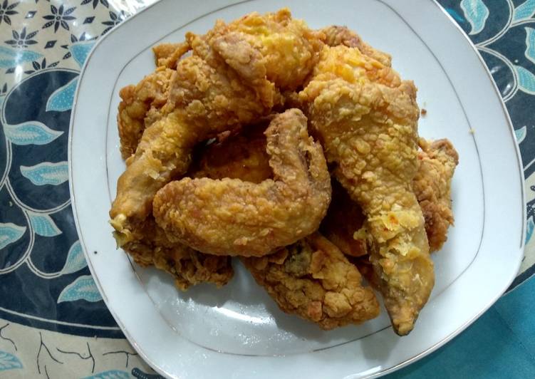 Resep Ayam  goreng tepung  oleh Nurul Fathiya Cookpad