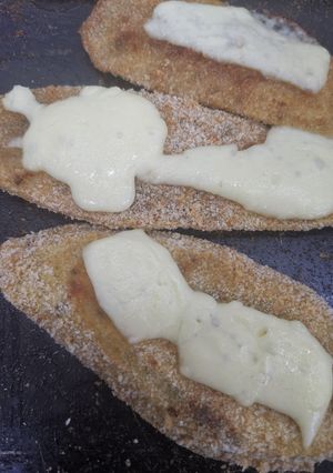 Una foto de Milanesas de berenjena 💛