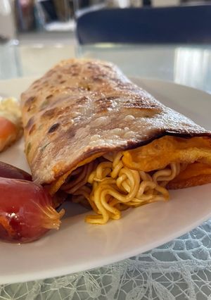 玩早餐之炒面蛋餅 的食譜成品照片