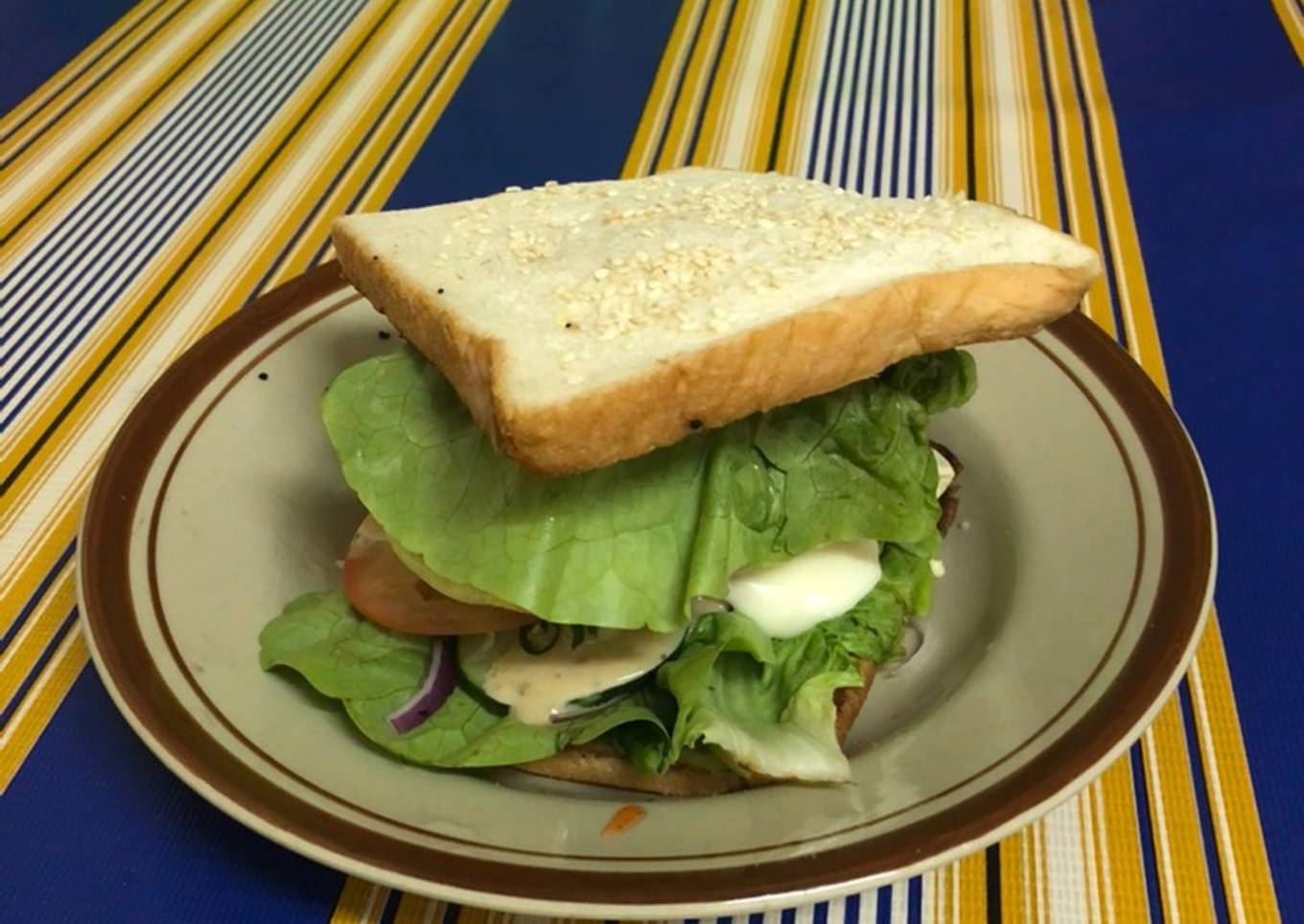 Burger buatan sendiri