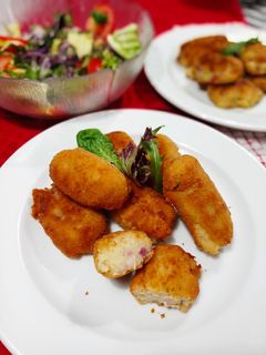 Una foto de Croquetas de jamón en robot cocina