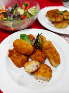 Una foto de Croquetas de jamón en robot cocina