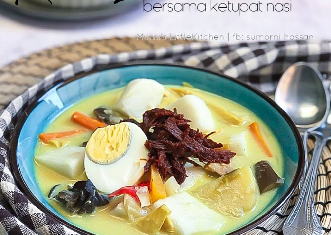 Kuah Lodeh bersama Ketupat Nasi