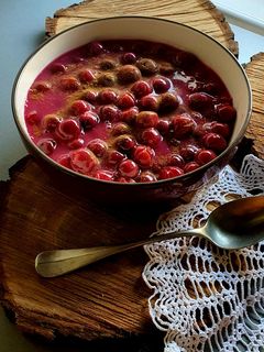 Fahéjas meggyfőzelék recept fotója