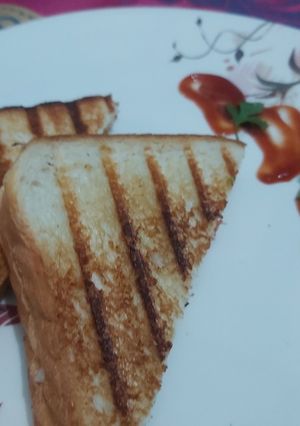 इंस्टेंट सैंडविच (instant sandwich recipe in Hindi) रेसिपी मुख्य फोटो