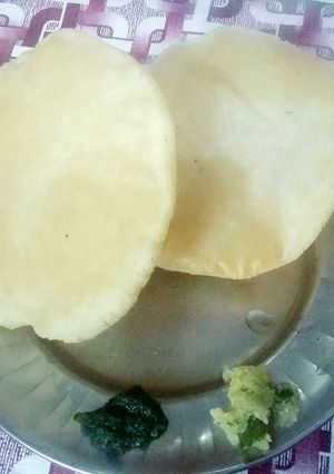 A picture of चावल को पूडी.