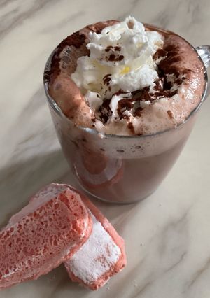 Une photo de 🍥Chocolat 🍫 gourmand 🫖🍭