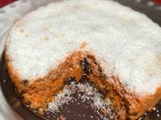 Una foto de tarta de zanahoria y coco sin horno