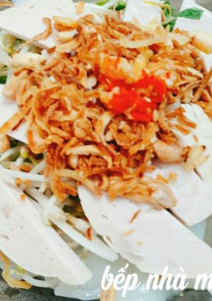 Hình của món Bánh ướt chả lụa.