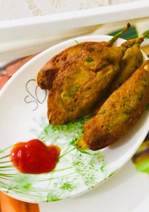 मिर्ची वड़ा (Mirchi vada recipe in hindi) रेसिपी मुख्य फोटो