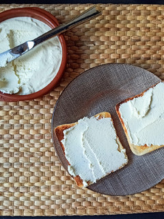 Una foto de Queso de untar casero