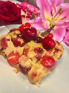 Une photo de Clafoutis à la cerise et fleur d’oranger