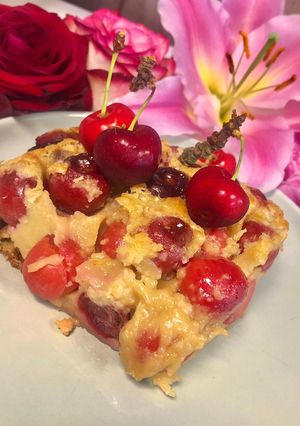 Une photo de Clafoutis à la cerise et fleur d’oranger