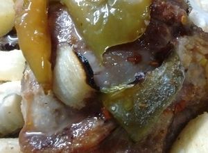 Una foto de Tortuguita de cerdo al horno con vegetales