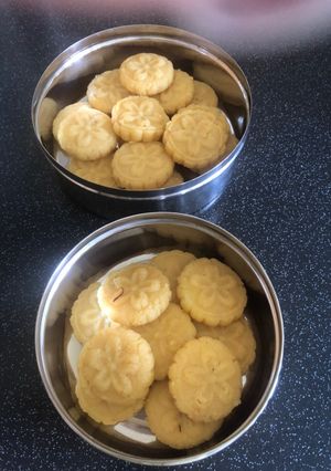 A picture of Fresh homemade pendas (Indian sweet).