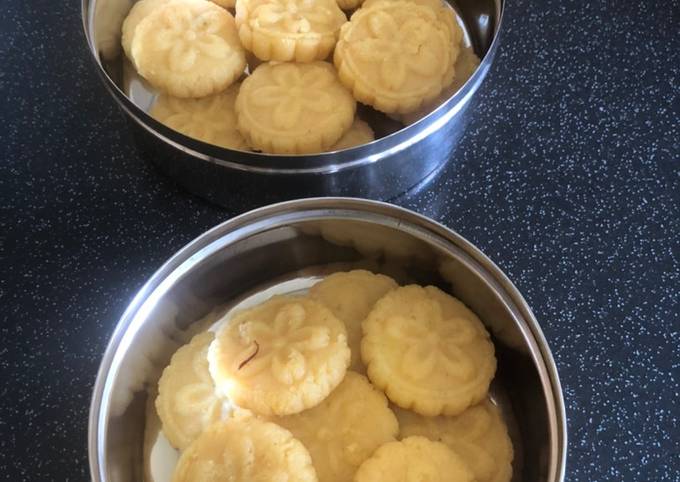 Fresh homemade pendas (Indian sweet)