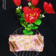 A picture of Walnut stuffed travel cake.