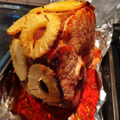 A picture of Easy baked ham.