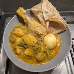 A picture of Classic Curry Chicken.