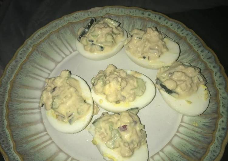 Tuna stuffed eggs