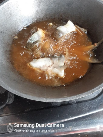 Cara Gampang Membikin Resep Tips goreng ikan biar tdk meletup yang  Bikin Ketagihan Anti Ribet, Mantap