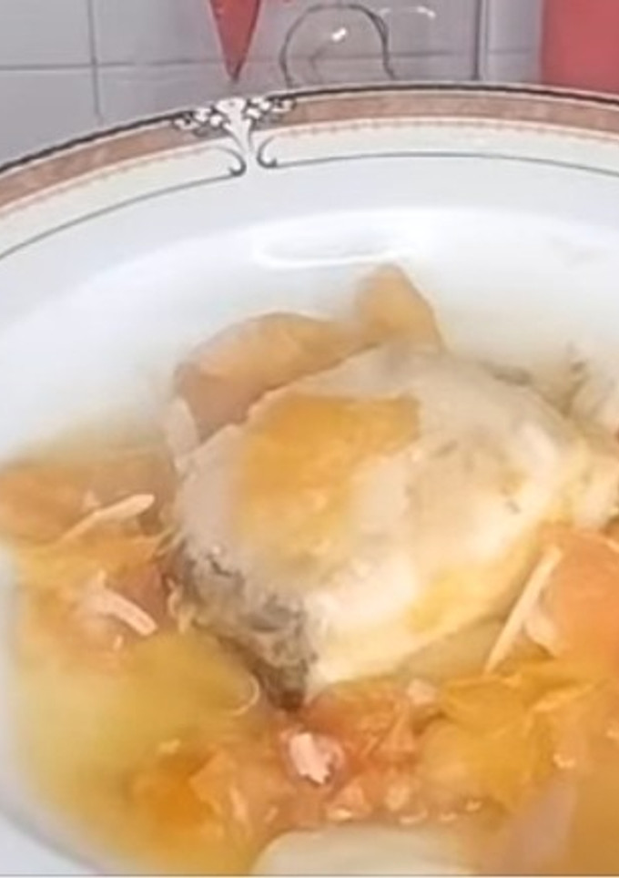 Una foto de Bacalao con tomate
