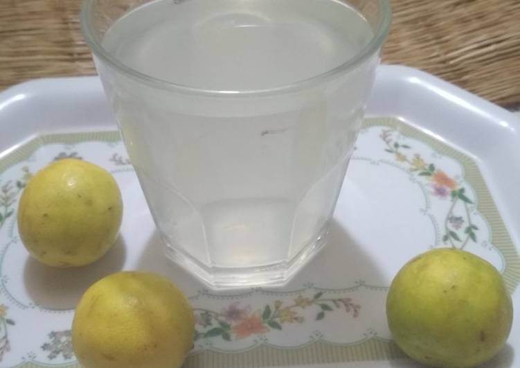 Simple Way to Make Super Quick Homemade Lemon juice