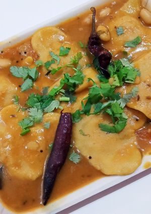 हार्ट शेप स्टफ दाल ढोकली (Heart shape stuff dal dhokli recipe in hindi) रेसिपी मुख्य फोटो