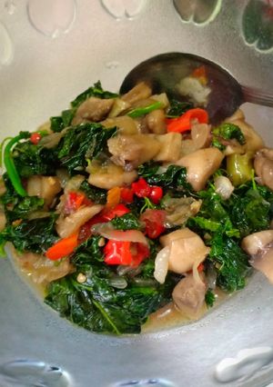 Foto resep Tumis jamur cantik(kancing) dengan bayam