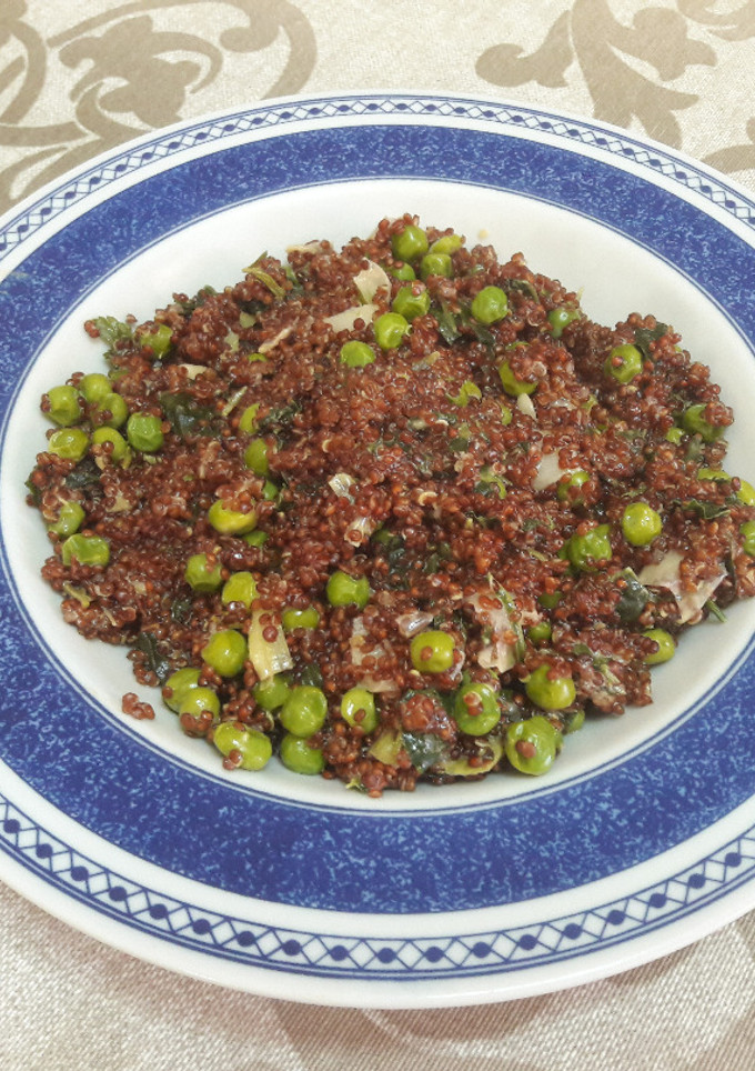 Una foto de "Quinoa y guisantes al estilo hindú" veganos