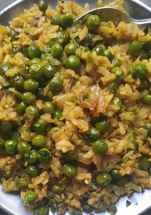 A picture of Banarasi chura matar (How to make poha).