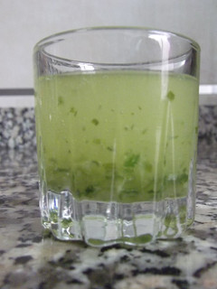 Una foto de Aceite de ajo y perejil