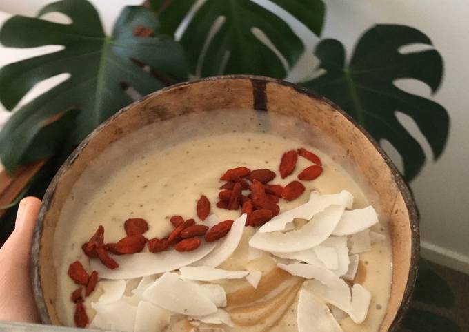 Recipe of Ultimate Banana and peanut butter smoothie bowl