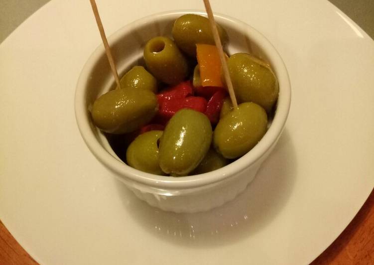 Recipe of Speedy Olives with peppers