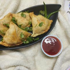 A picture of Fish Samosa.