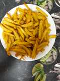 Batatas fritas na airfryer