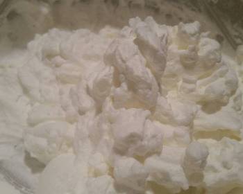 The New Way Serving Recipe Rum Whipped Cream Yummy