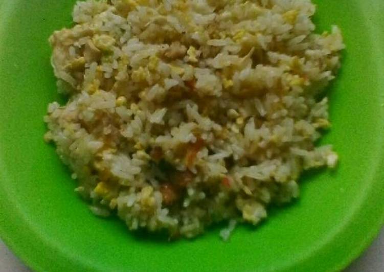 Langkah Menyiapkan Nasi Goreng Ayam Cabe Rawit yang Bikin Ngiler