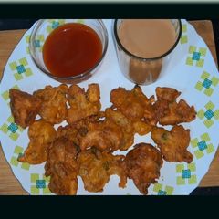 A picture of Pyaaz pakore.